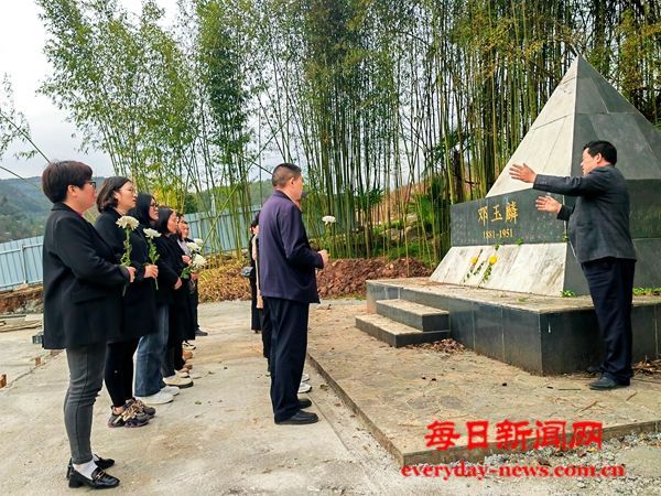 “缅怀革命先烈  追寻红色记忆” 湖北省