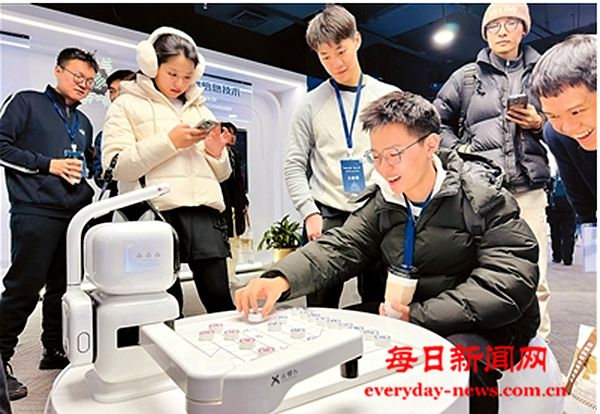 “大九学堂”近40名台湾青年参访北京——