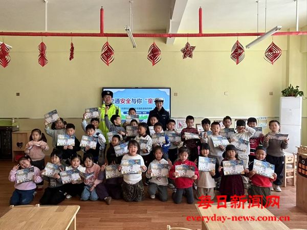 烟台交警第五大队走进高新区童心幼儿园开展