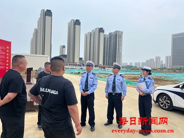 烟台交警支队第五大队走访辖区在建工地及运