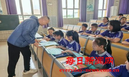 山西万荣县：开展防灾减灾宣传周“进校园”