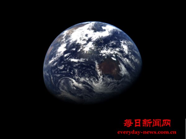 59万千米外！天问二号拍摄的地月影像图发