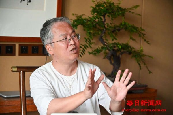 文化学者薛仁明深圳分享新版《其人如天》
