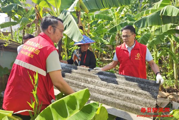 清积水、喷药剂，广东多地党政领导在防蚊灭
