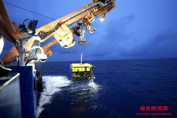 我国自主研制的6000米级深海无人遥控潜