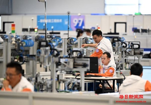 透视第三届全国技能大赛：技能人才如何向“