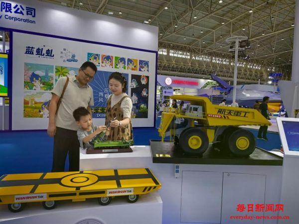 一场“可触可感”的国防教育课